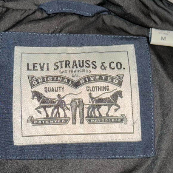 LEVI’S Men's Quilted Extra Long
Parka Jacket - Picture 9 of 9